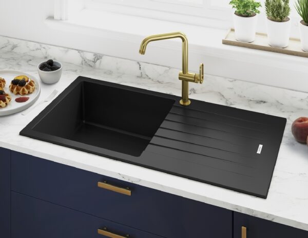Tivoli black